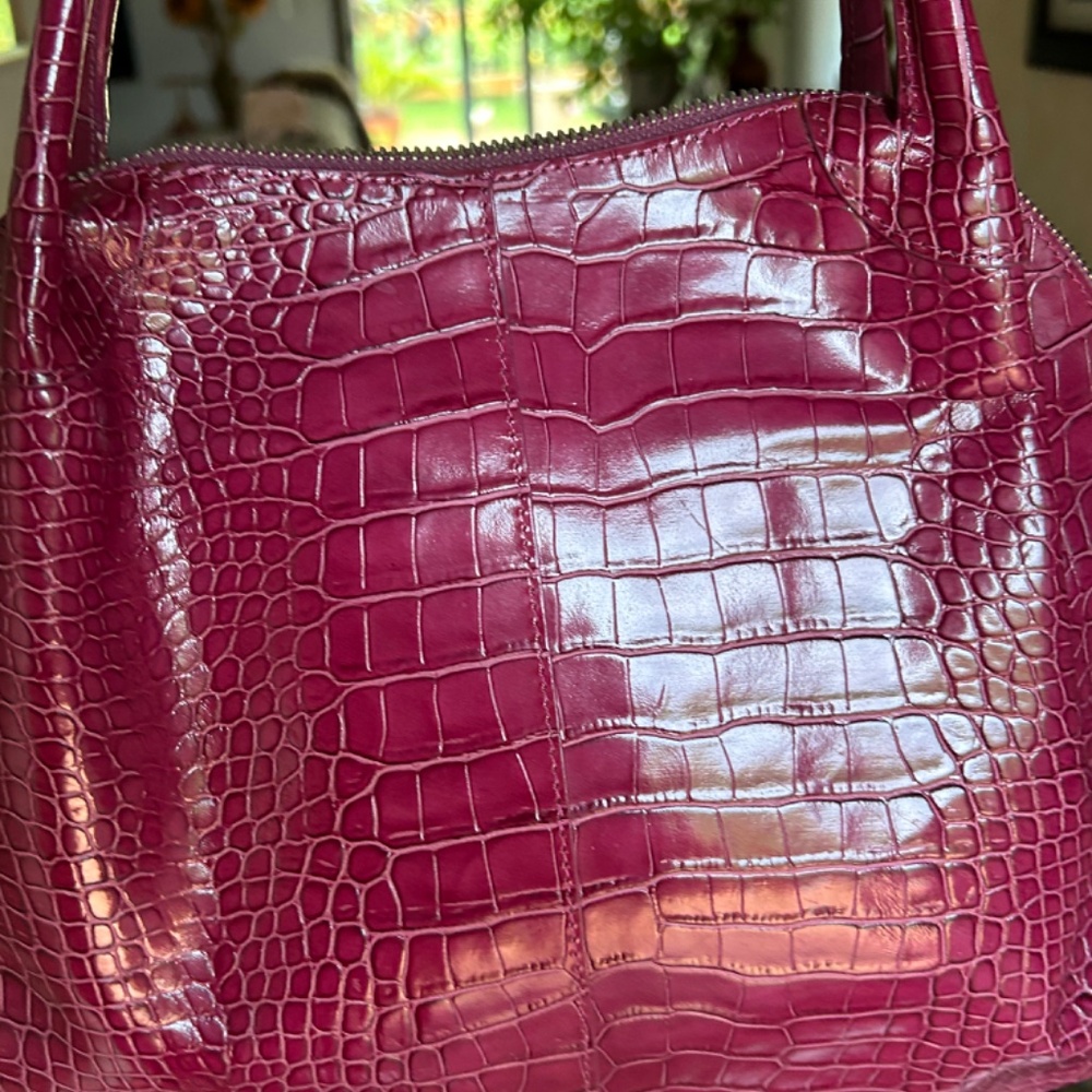 Fuchsia Leather Purse by Donna Dixon, Medium Size, Metal zipper, Brand New - Picture 7 of 16